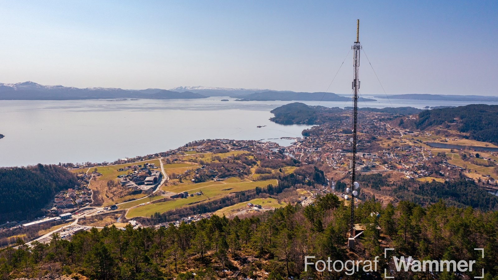 Kort avstand fra eiendommen, finner du toppen av borgafjellet Galleribilde