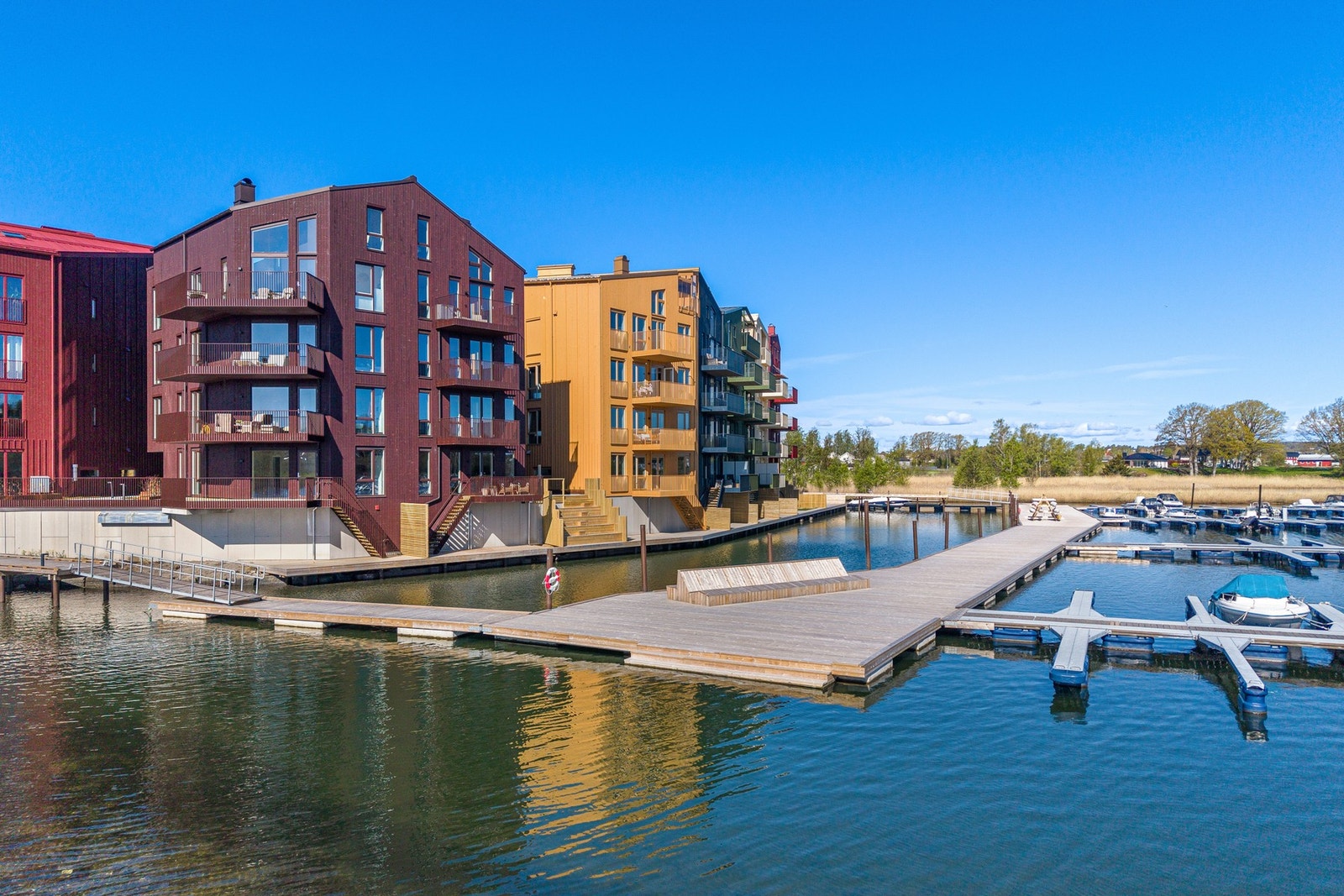 Store fellesområder med møtepunkt på brygga Galleribilde