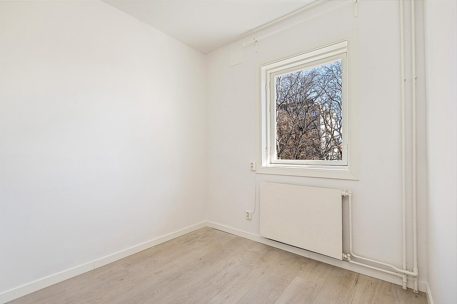 Soverom med plass til dobbeltseng Galleribilde