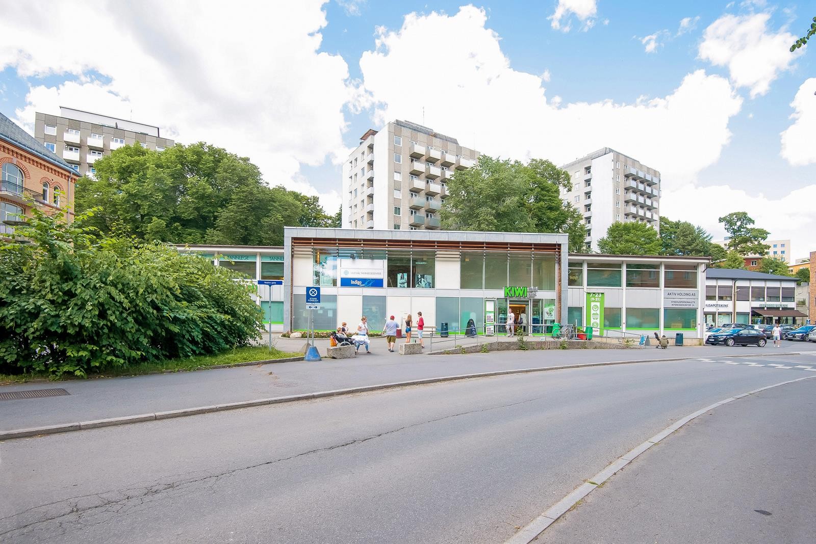 Kiwi ligger rett ved siden av Ullevål Sykehus, kun et par minutters gange fra bygget Galleribilde