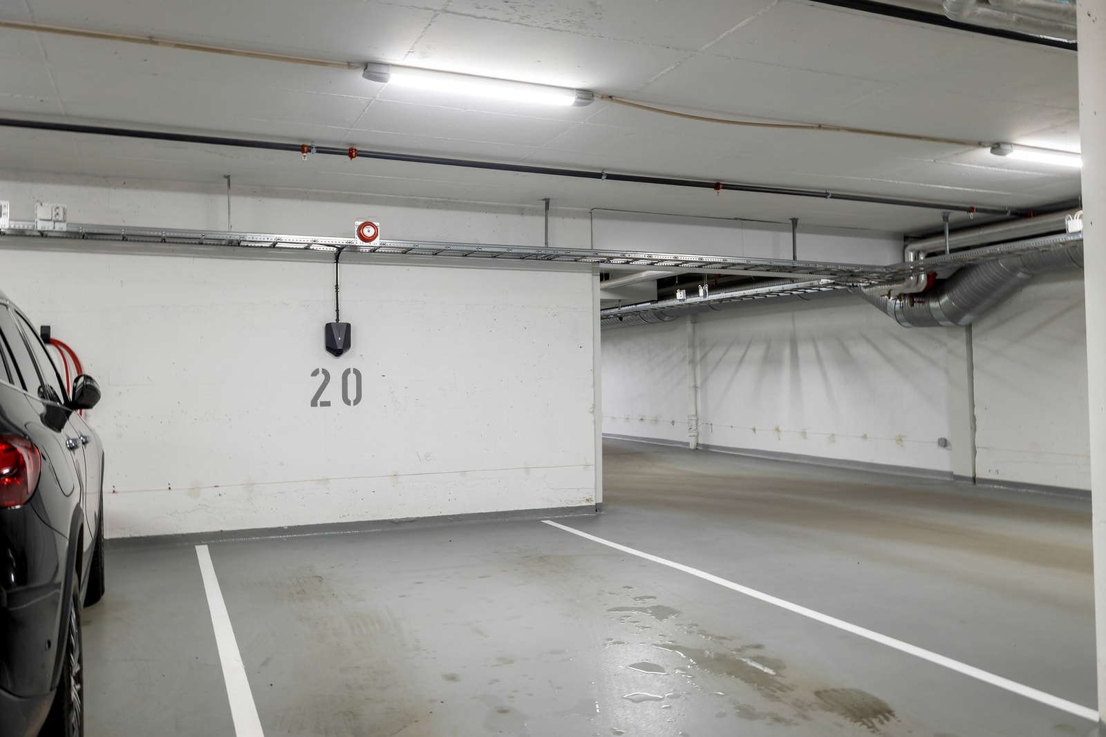 Det medfølger bruksrett til en parkeringsplass i lukket garasjeanlegg. Galleribilde