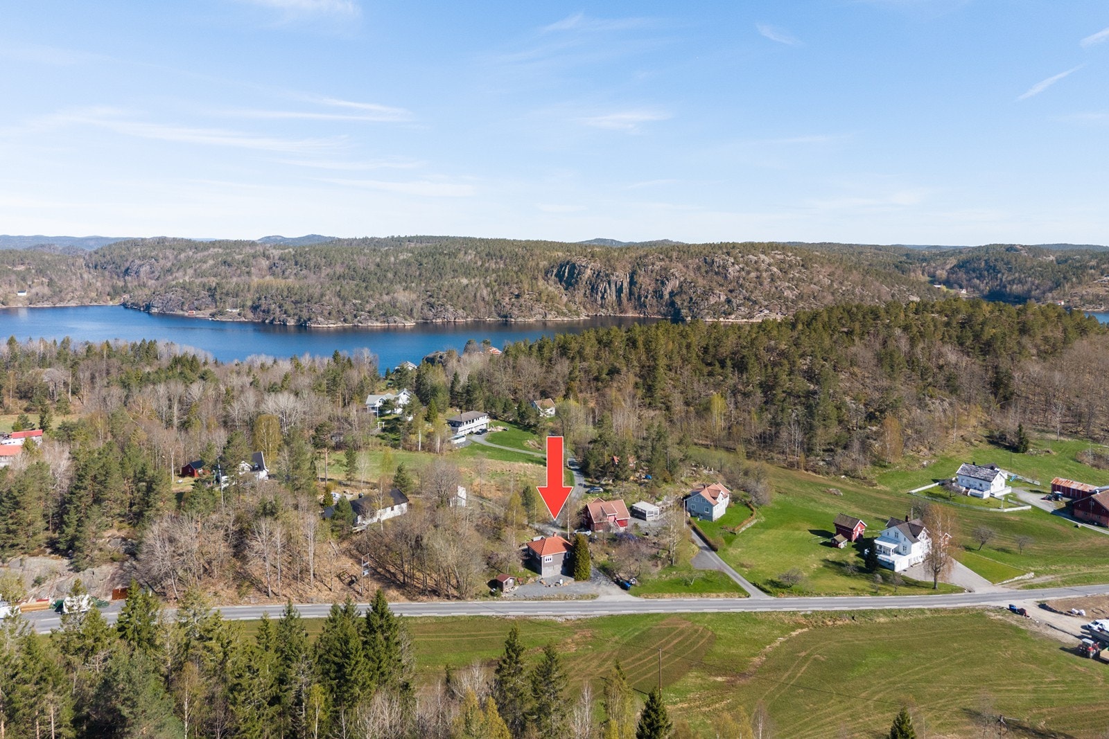 Det er ikke lange turen til Sannesfjorden. Galleribilde