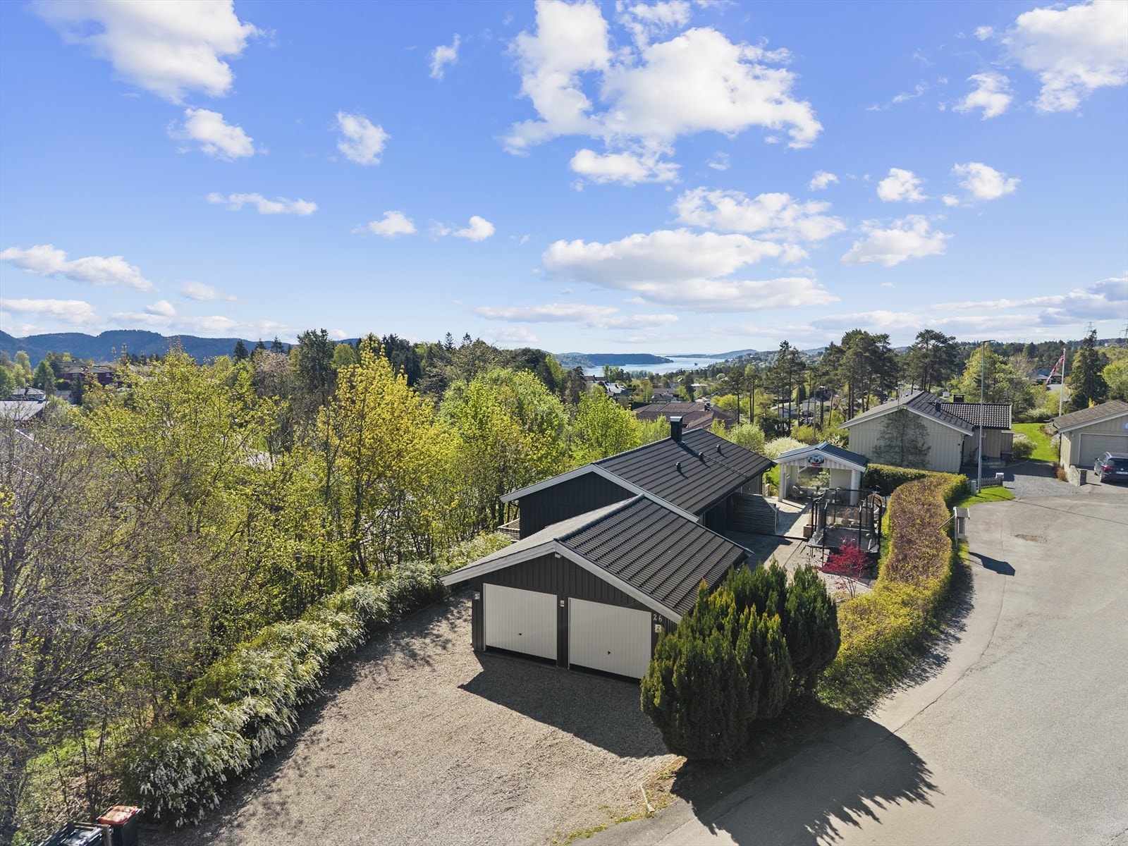Eiendommen ligger i et rolig og etablert boligområde Galleribilde