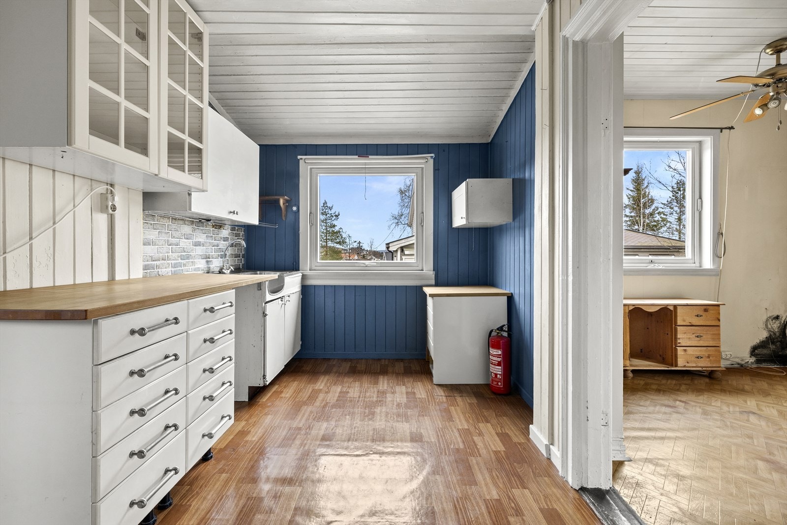 Beliggenheten er sentral med kort vei til både Fjellhamar og Strømmen sentrum, som byr på et bredt utvalg av servicetilbud, butikker og Strømmen Storsenter. Galleribilde