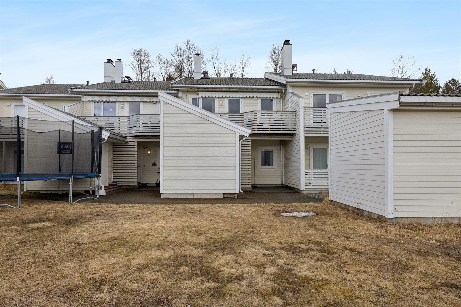 Rekkehuset er en del av Sagastien Boligsameie, som består av 19 boliger. Galleribilde