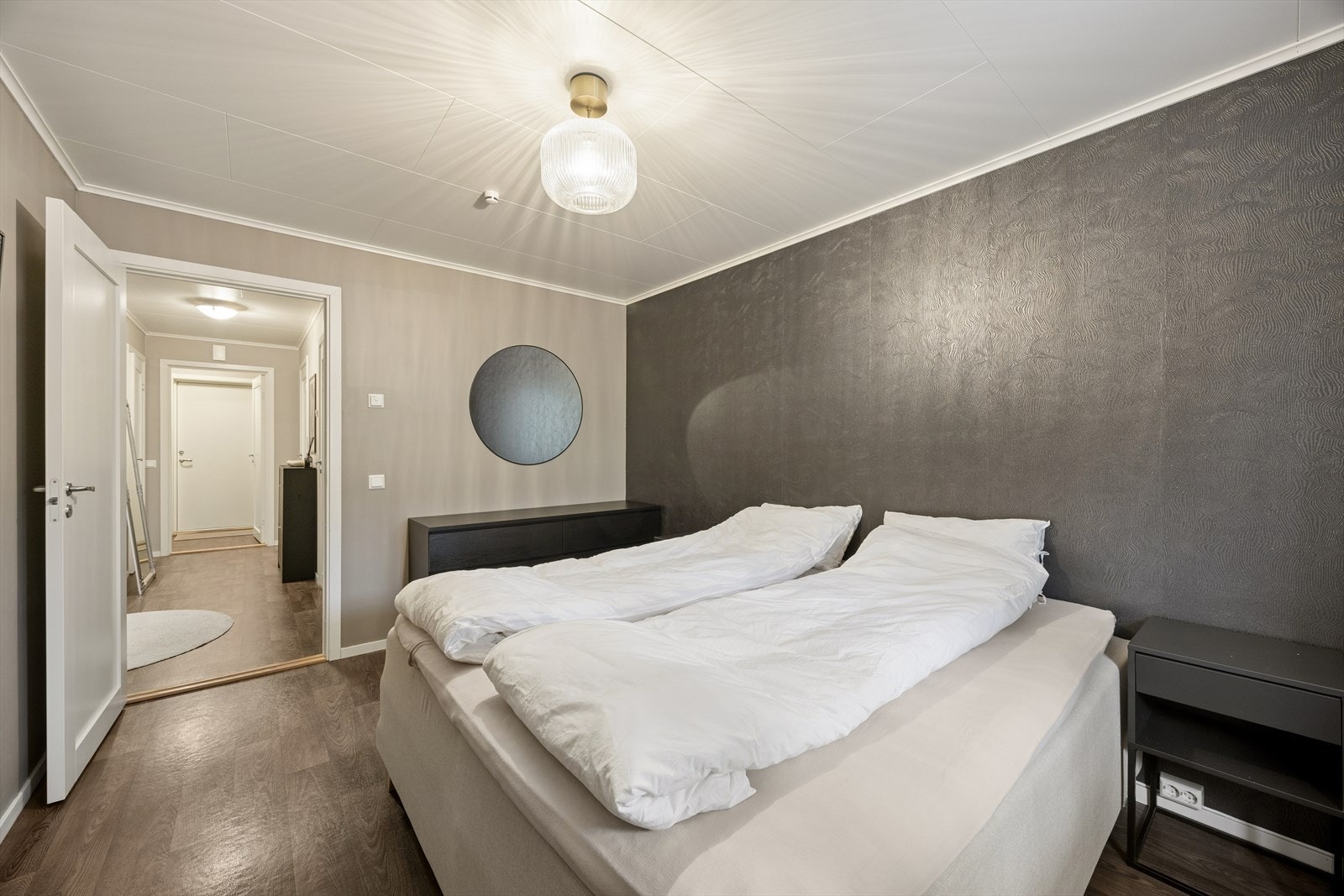 Soverom malt i en dus og tidsriktig farge. Galleribilde
