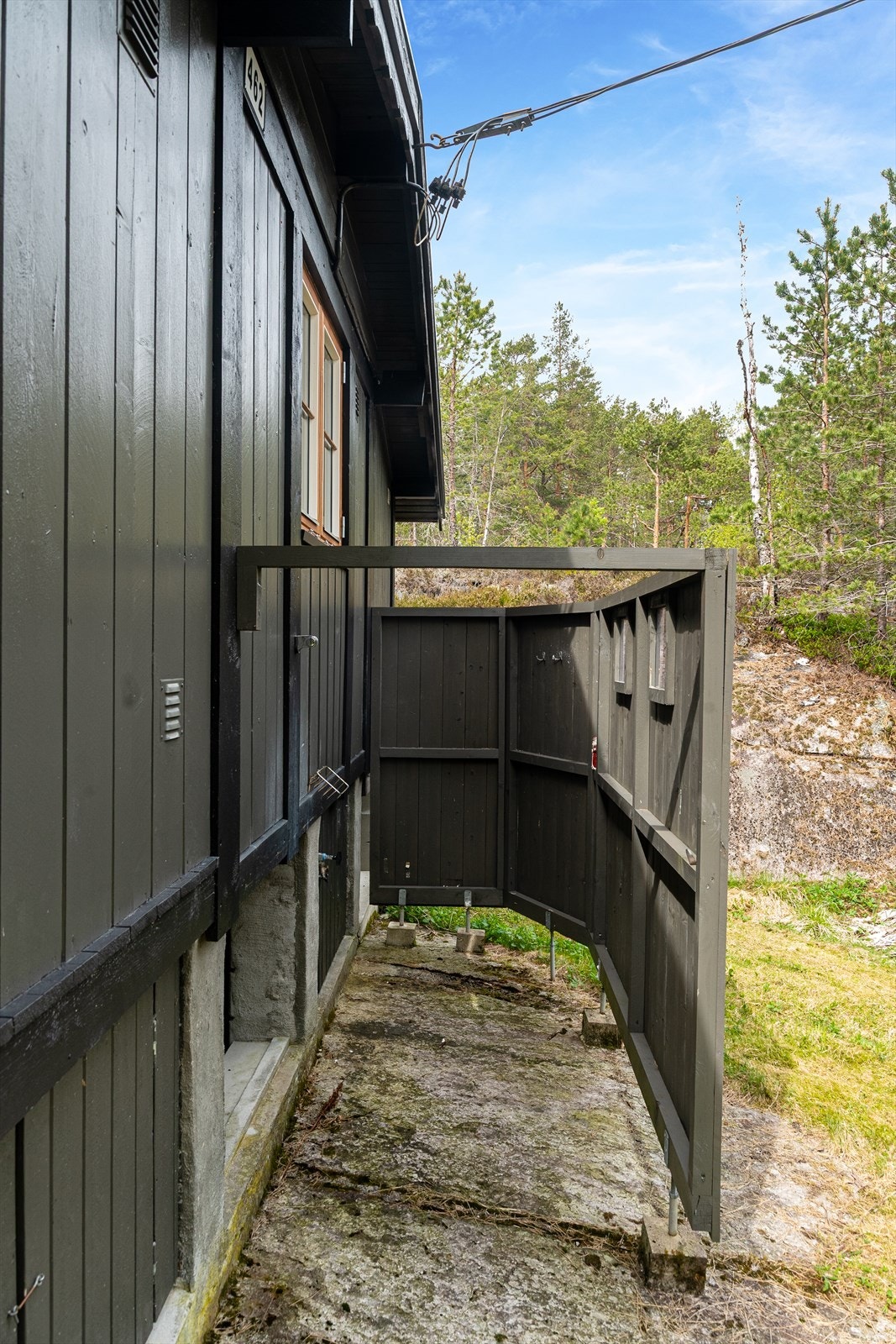 Fra eiendommen er det lett å utforske alt området har å by på, enten det er til fots, på ski eller med bil. Galleribilde