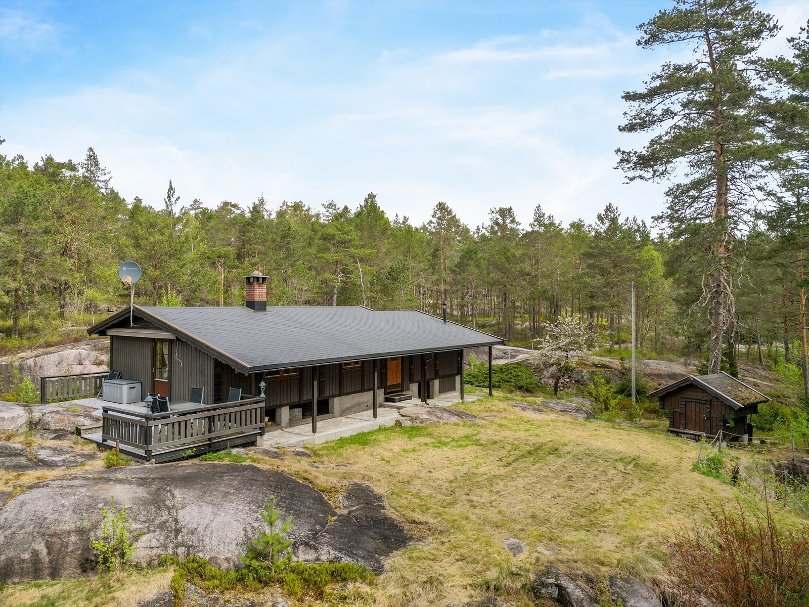 EiendomsMegler1 ved Halvor Østerli presenterer Vatnarvegen 462! Foto Inbovi Galleribilde
