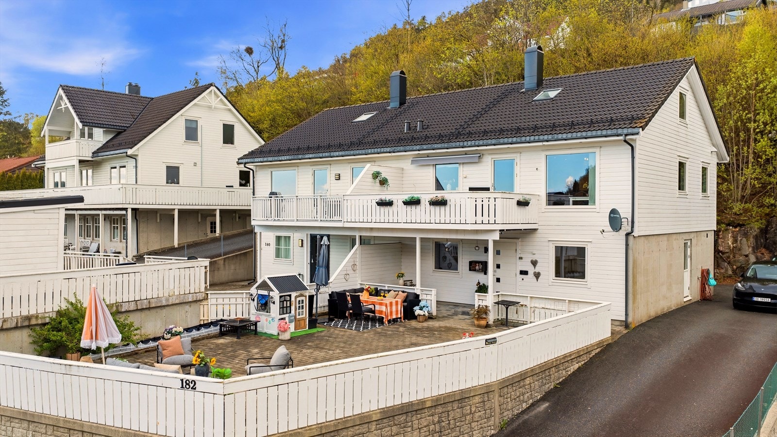 - En flott halvpart av tomannsbolig i et trivelig nabolag - Galleribilde