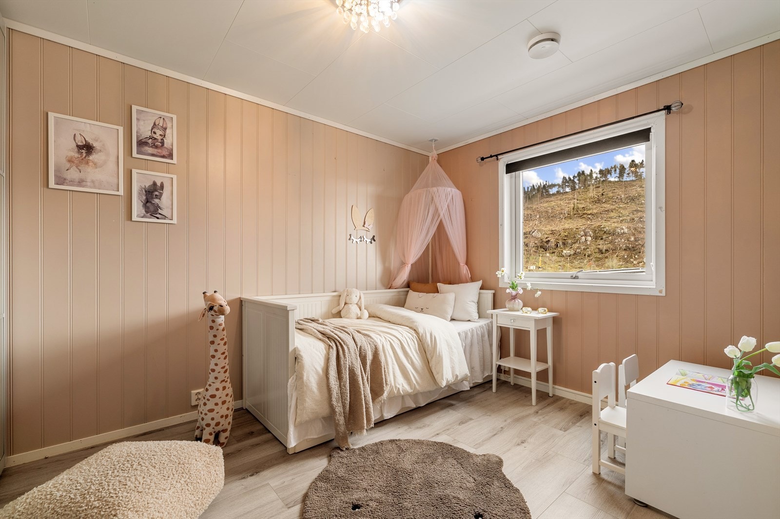 - Soverommet måler 11,2 m² - Galleribilde
