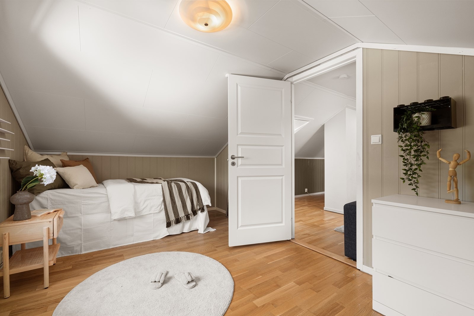 - Delen av loftet måler 8m² - Galleribilde