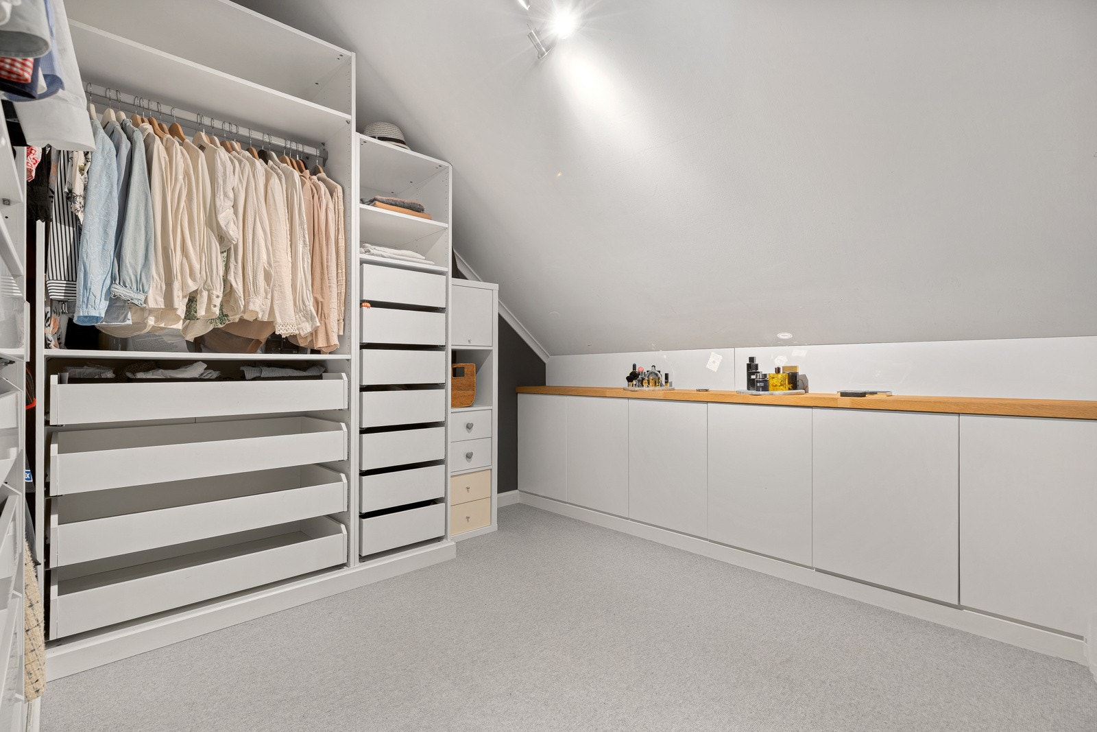 Walk-in garderobe Galleribilde
