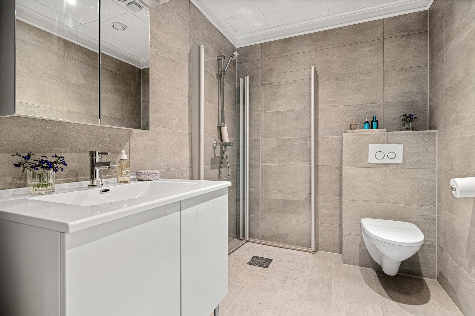 Pent flislagt bad 1 etg. Galleribilde