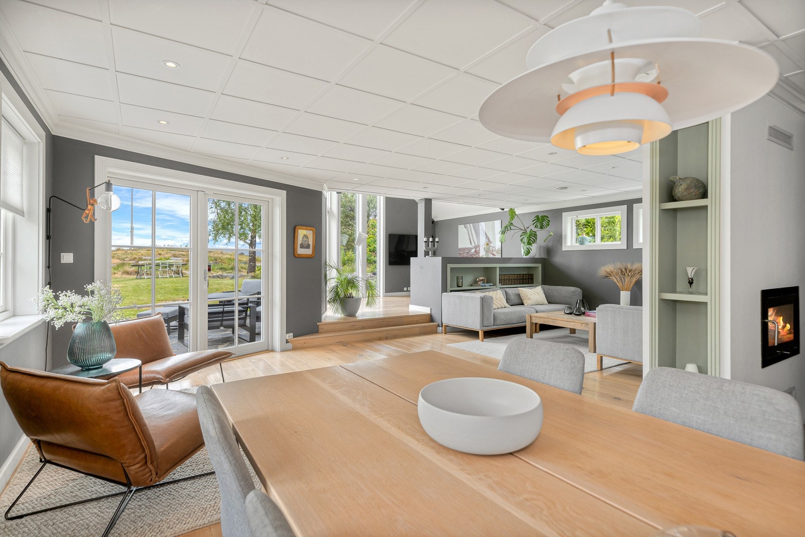 God plass til stort spisestuebord Galleribilde