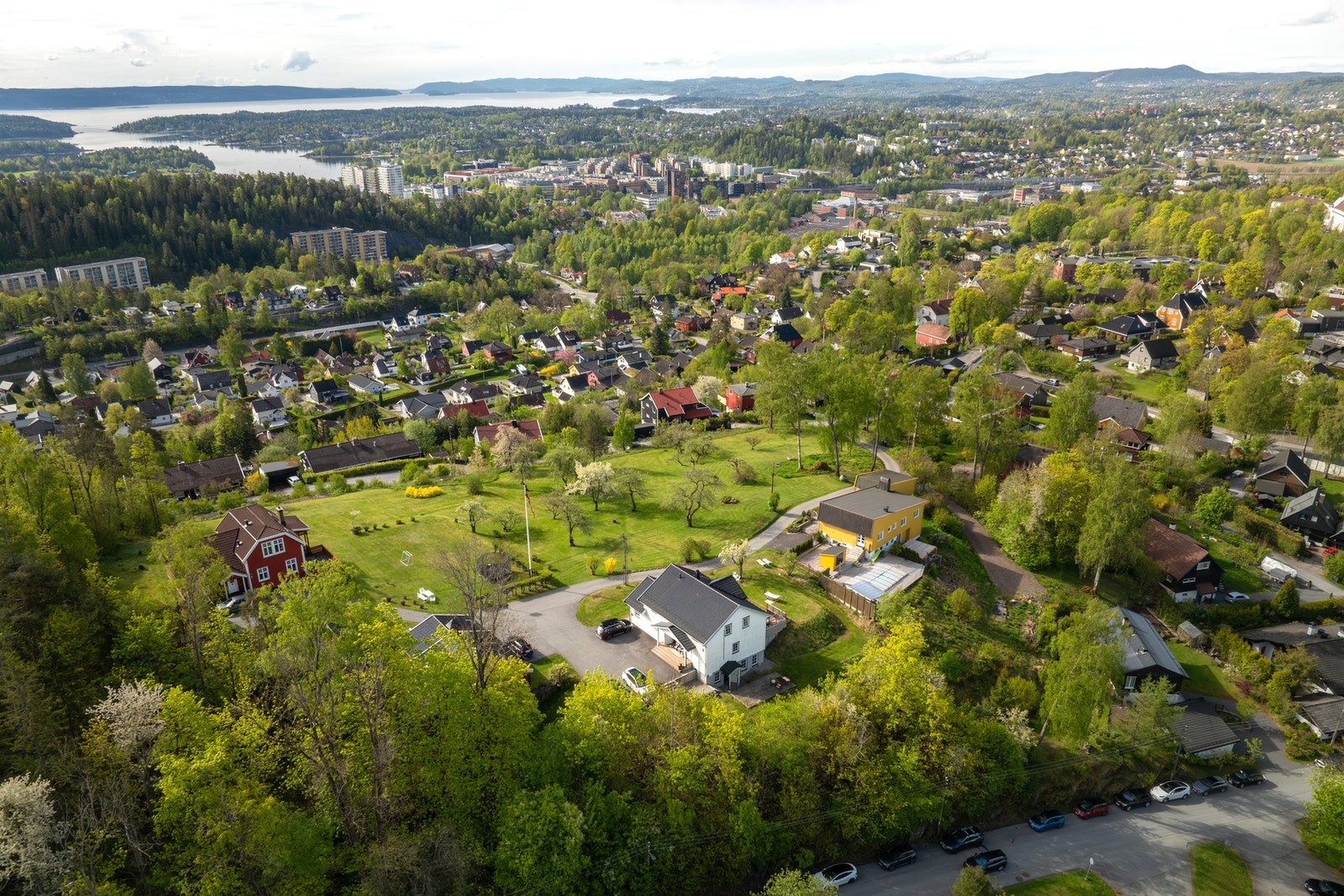 Super beliggenhet i blindvei. Galleribilde