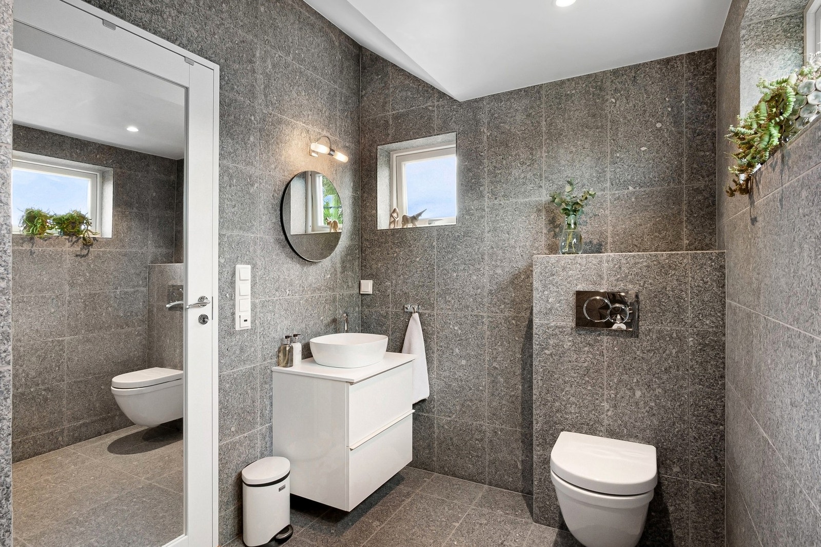 En suite-bad. Galleribilde