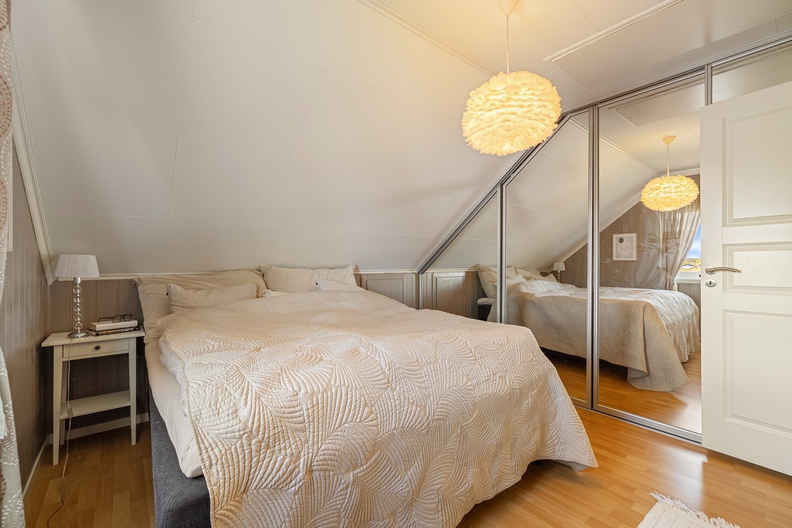 Samtlige soverom har god plass til både seng og garderobe. Galleribilde
