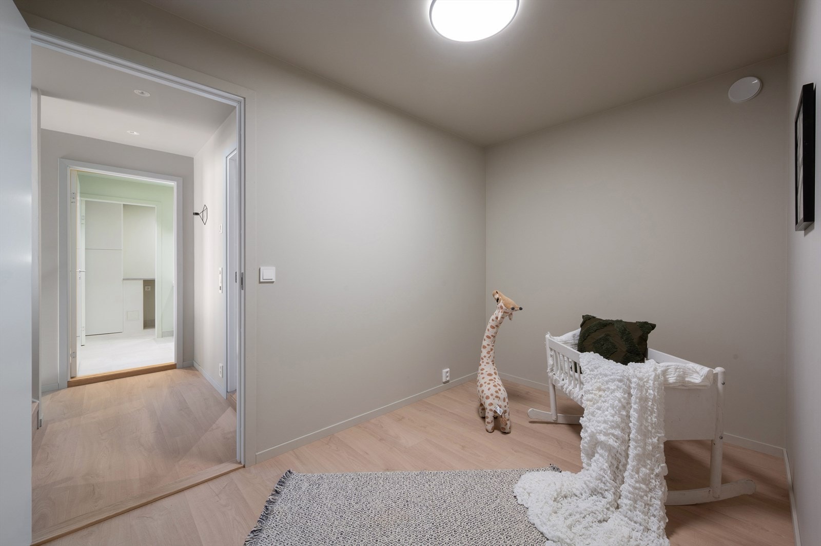 På halvplan 2 er det også adkomst til en bod på 7,33 m² - perfekt til kontor, lekerom, garderobe eller lignende. Galleribilde