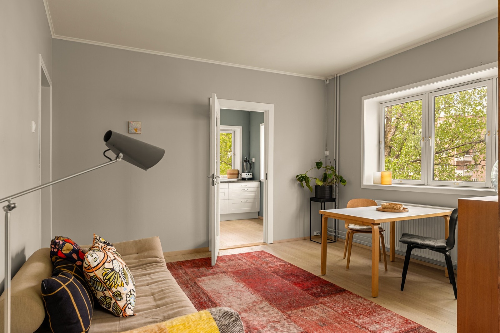 Fyring, varmtvann og fibernett er inkludert i felleskostnadene. Galleribilde
