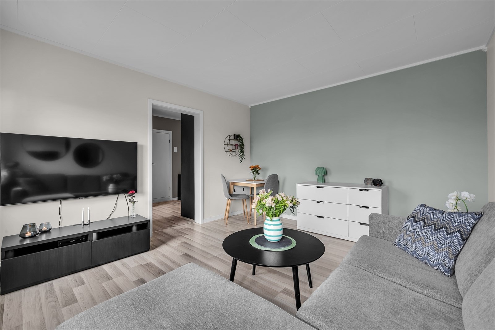 Innbydende 2-roms med vestvendt balkong og attraktiv beliggenhet på Håpet. Galleribilde