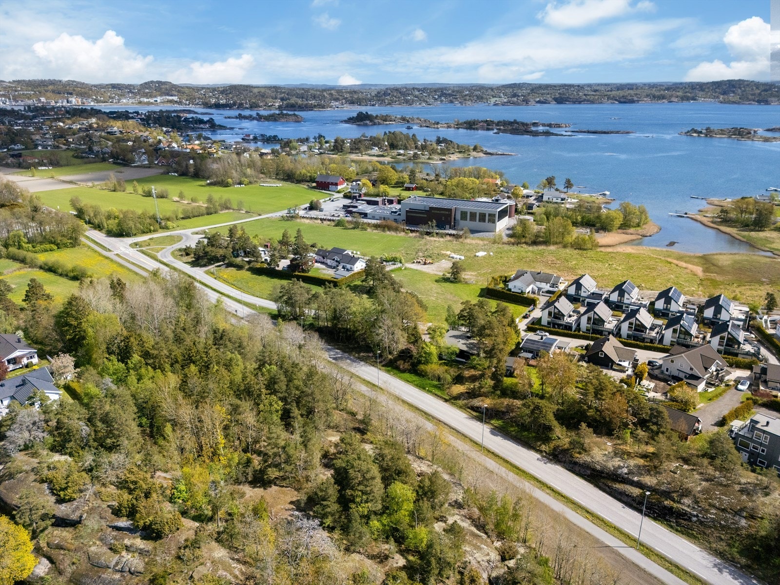 Kort vei til sjøen og flotte turområder. Galleribilde