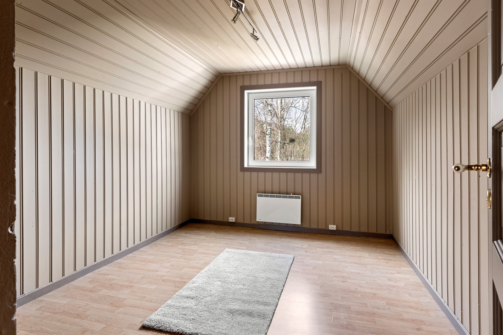 Dette soverommet er velfungerende som barnerom eller gjesterom. Galleribilde
