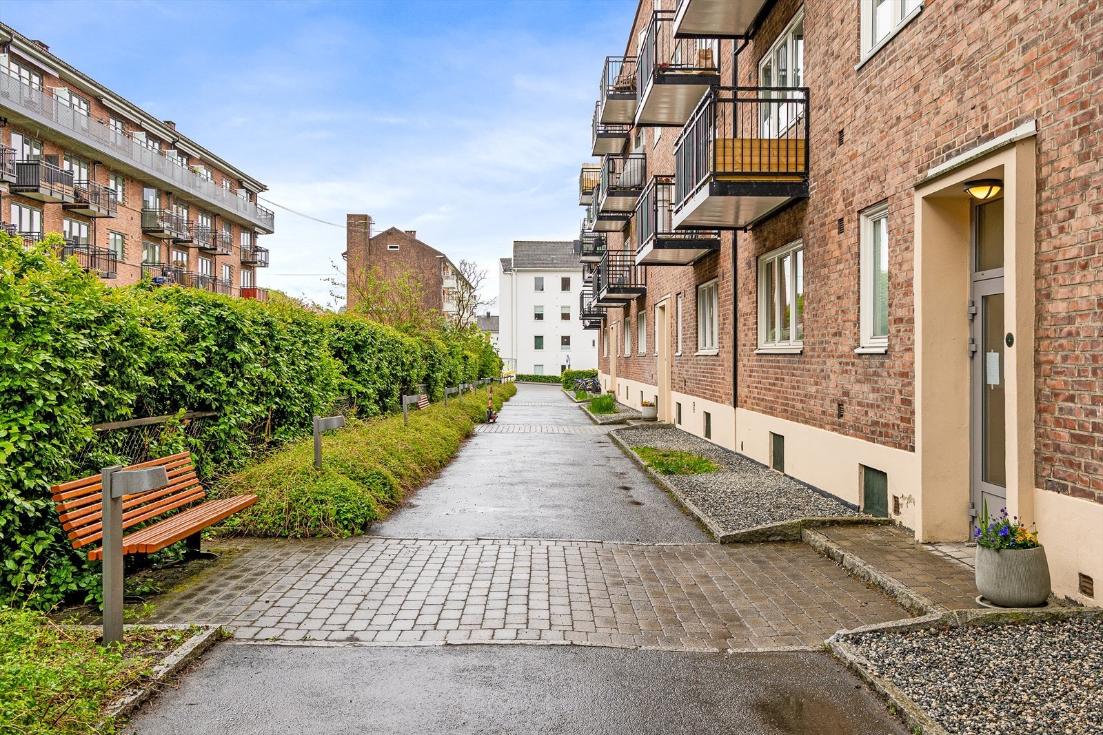 Boligen ligger sentralt til, men tilbaketrukket. Galleribilde
