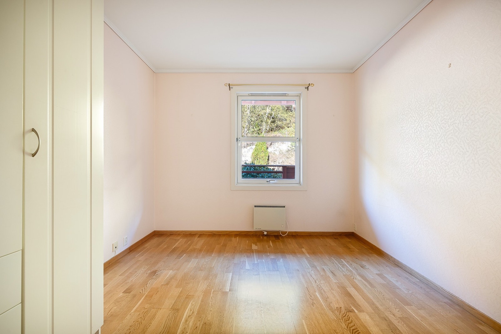 Boligen har to soverom, begge av hhv. god størrelse Galleribilde
