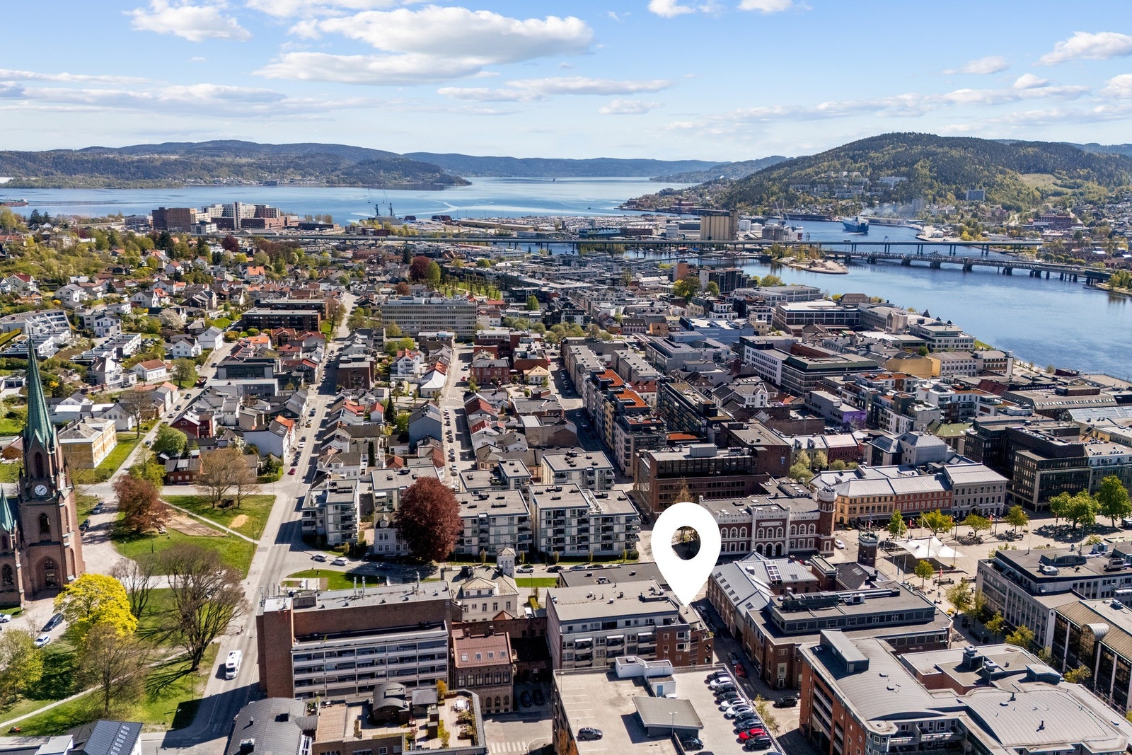 I Rådhusgata 9 bor du med umiddelbar nærhet til alt Drammen sentrum har å tilby Galleribilde