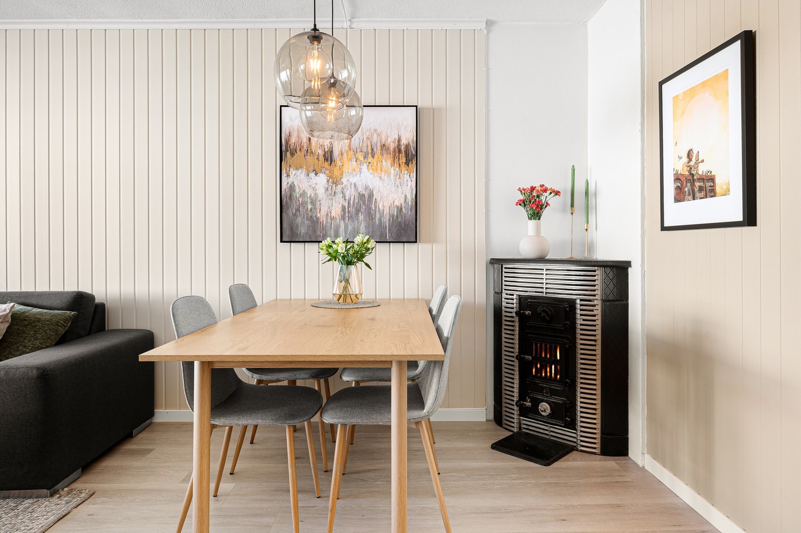 God plass til spisesone i stuen Galleribilde