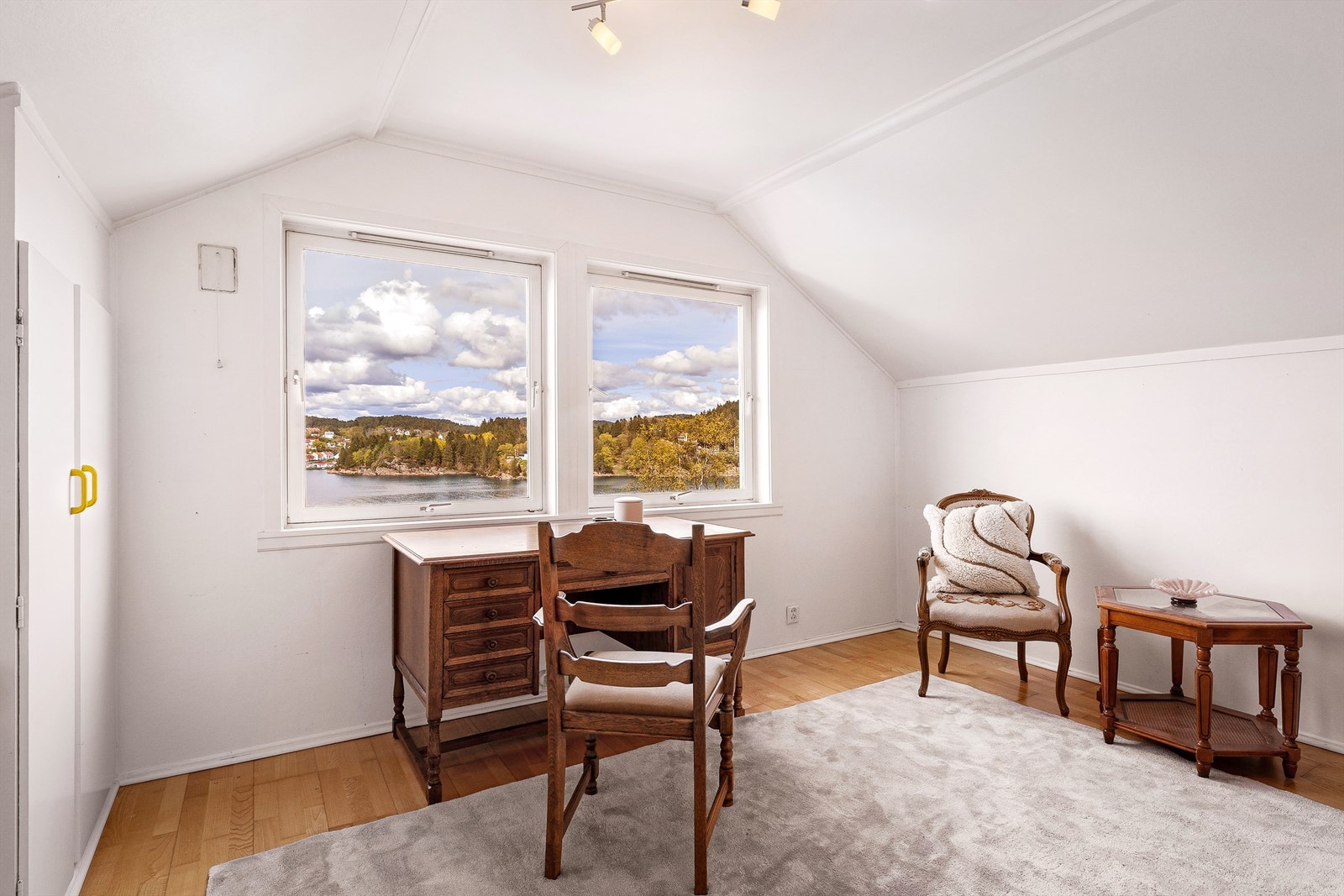 Loftstue eller soverom på 14 kvm. Galleribilde