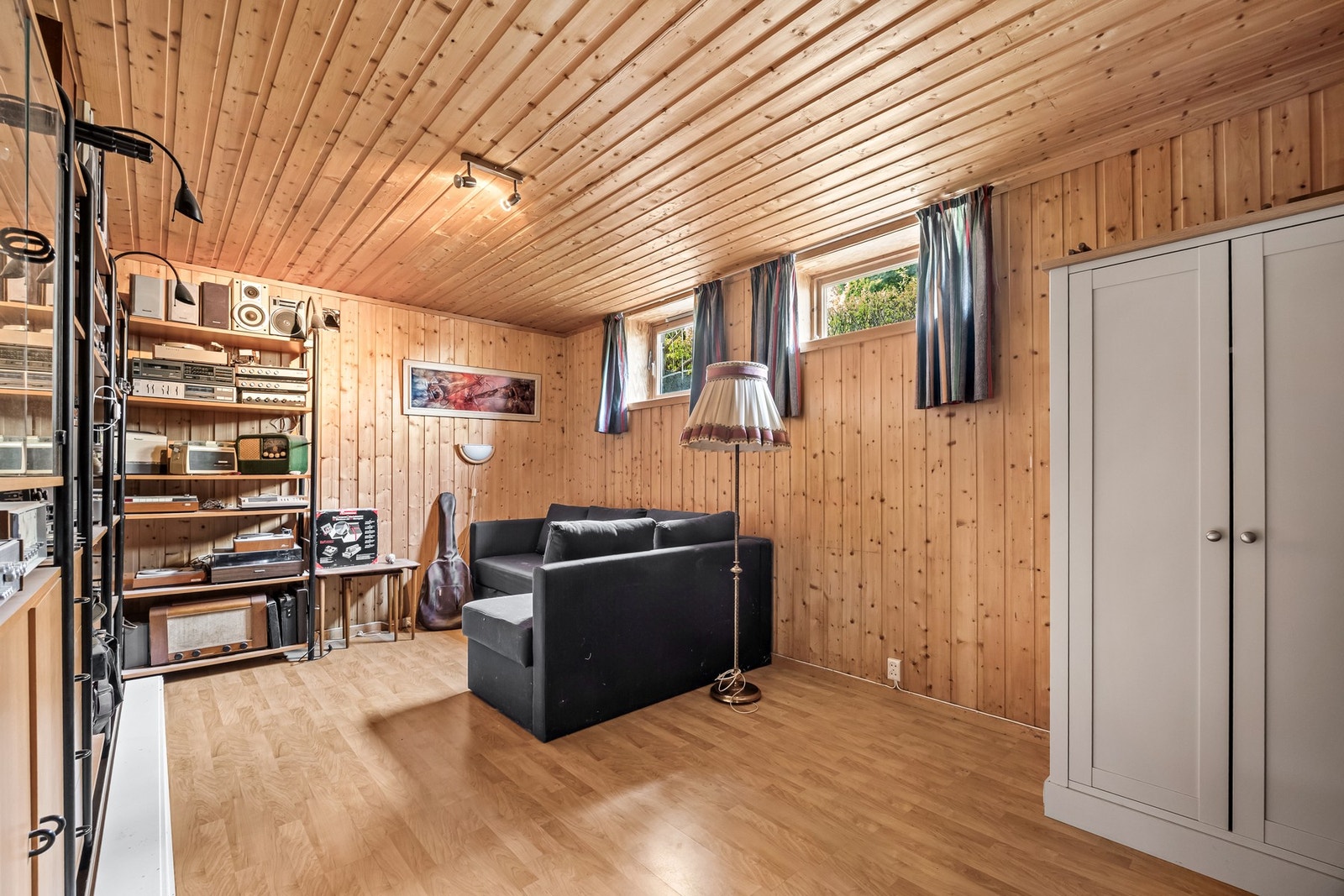 Stue i kjeller (ikke godkjent til varig opphold) Galleribilde