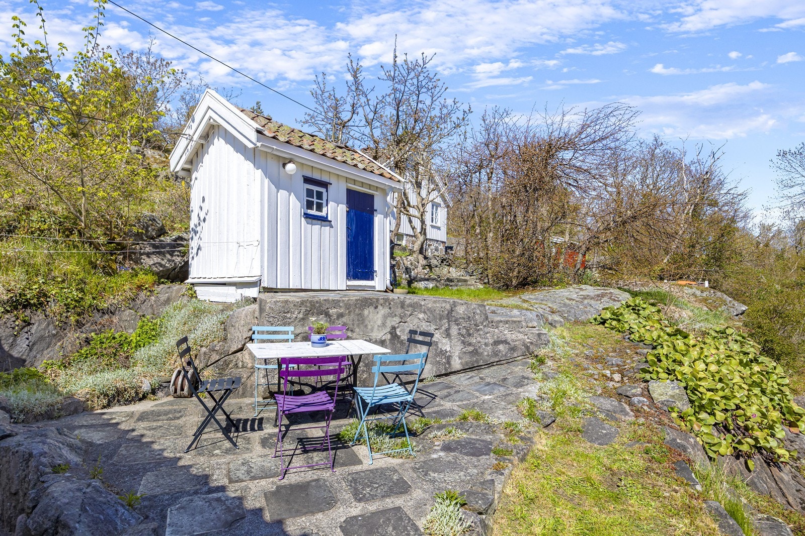Bryggerhus som benyttes som bod. Opplegg til vaskemaskin. Galleribilde