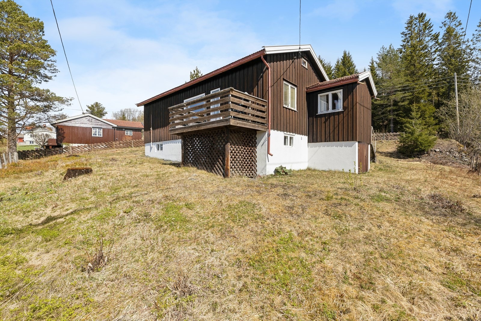 Området byr på flotte turmuligheter både sommer og vinter og passer perfekt for den som er glad i naturskjønn beliggenhet. Galleribilde