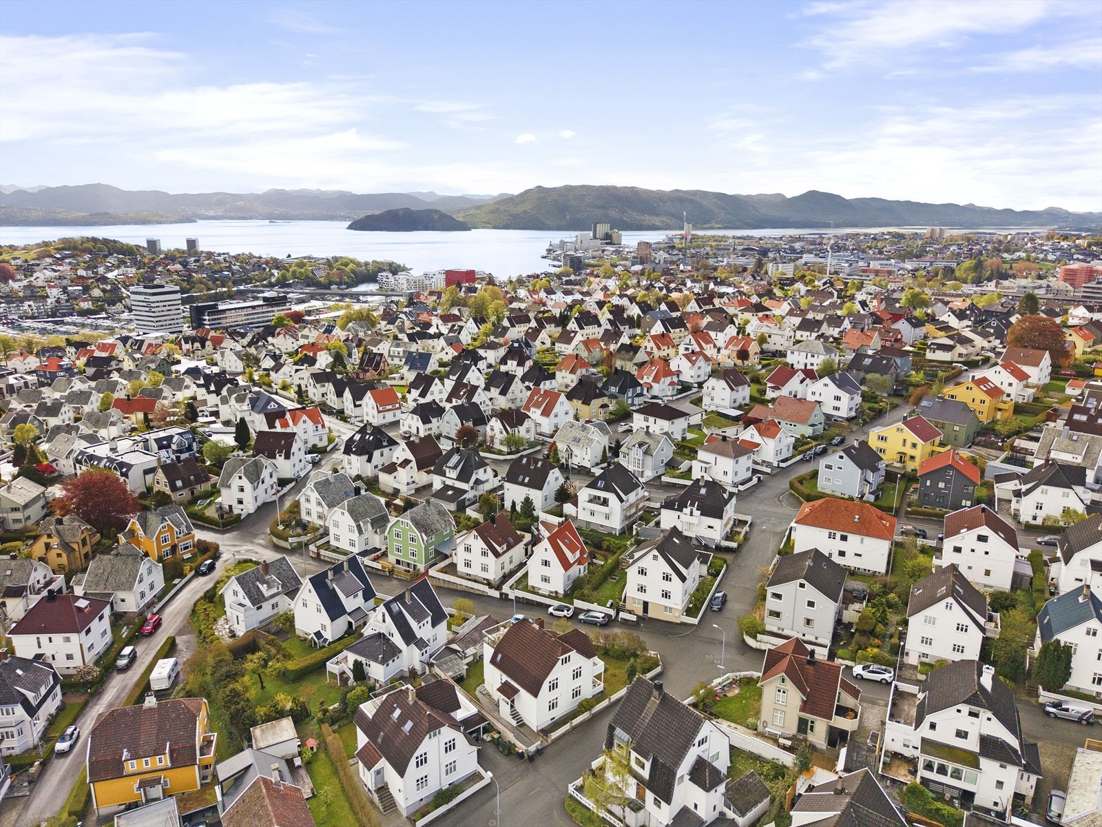 Området består hovedsakelig av etablert villabebyggelse. Galleribilde