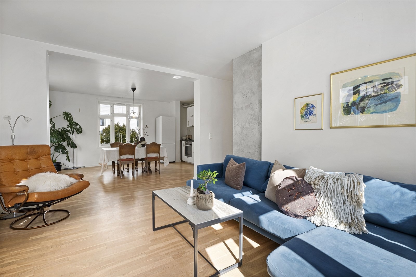 Den åpne planløsningen gir fleksible møbleringsmuligheter. Galleribilde