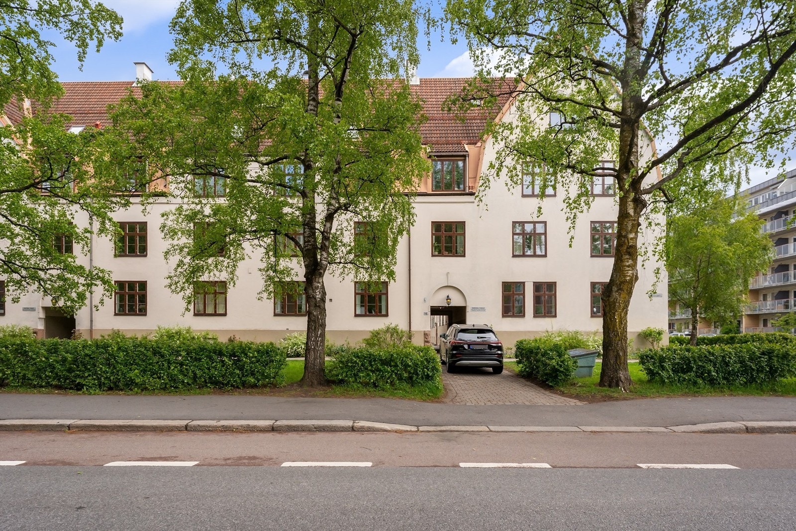 Fra adressen er det kort vei til buss (linje 37 og 54), butikker og turmuligheter langs Akerselva. Galleribilde