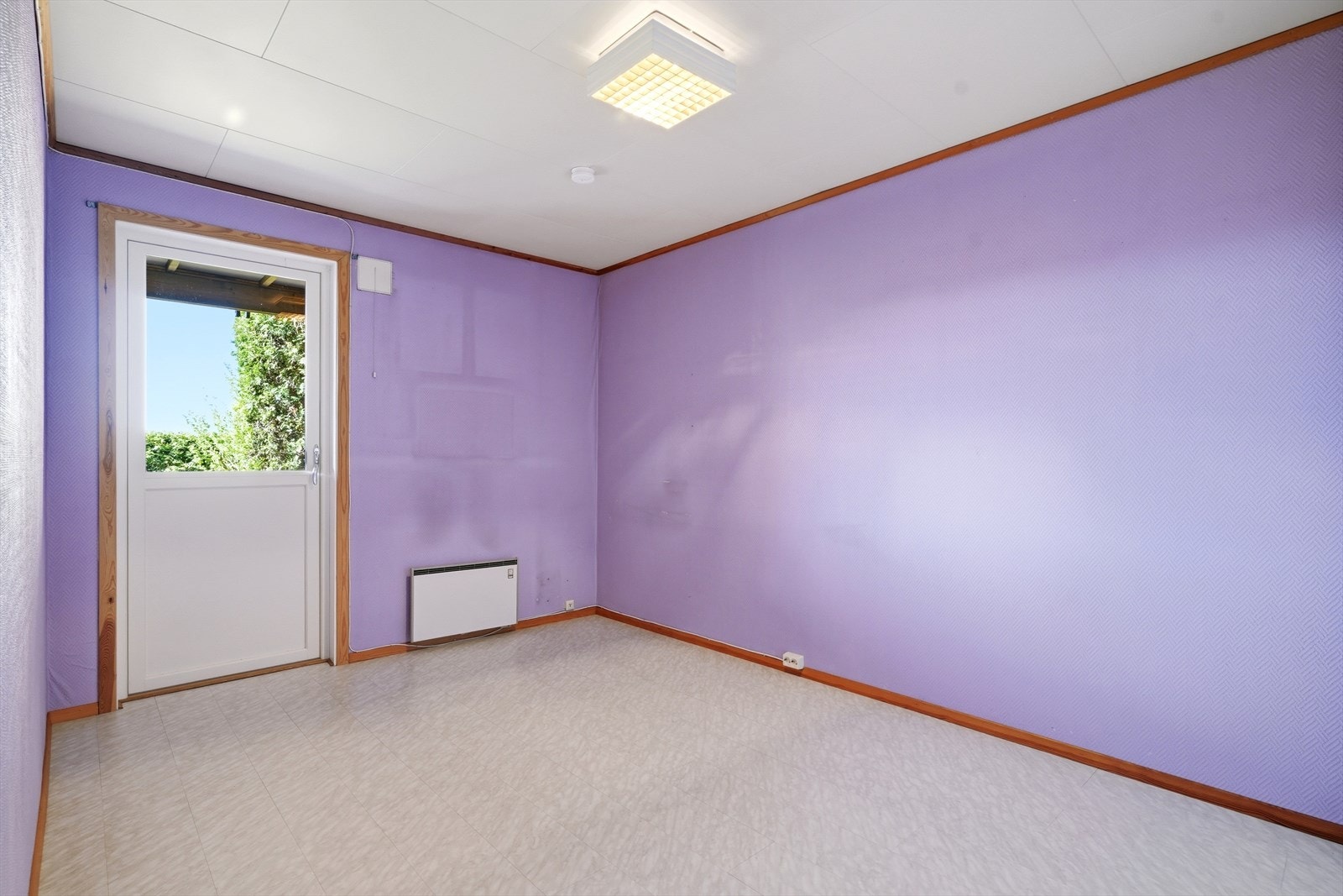 Også dette soverommet har utgang til hagen og uteområdet. Galleribilde