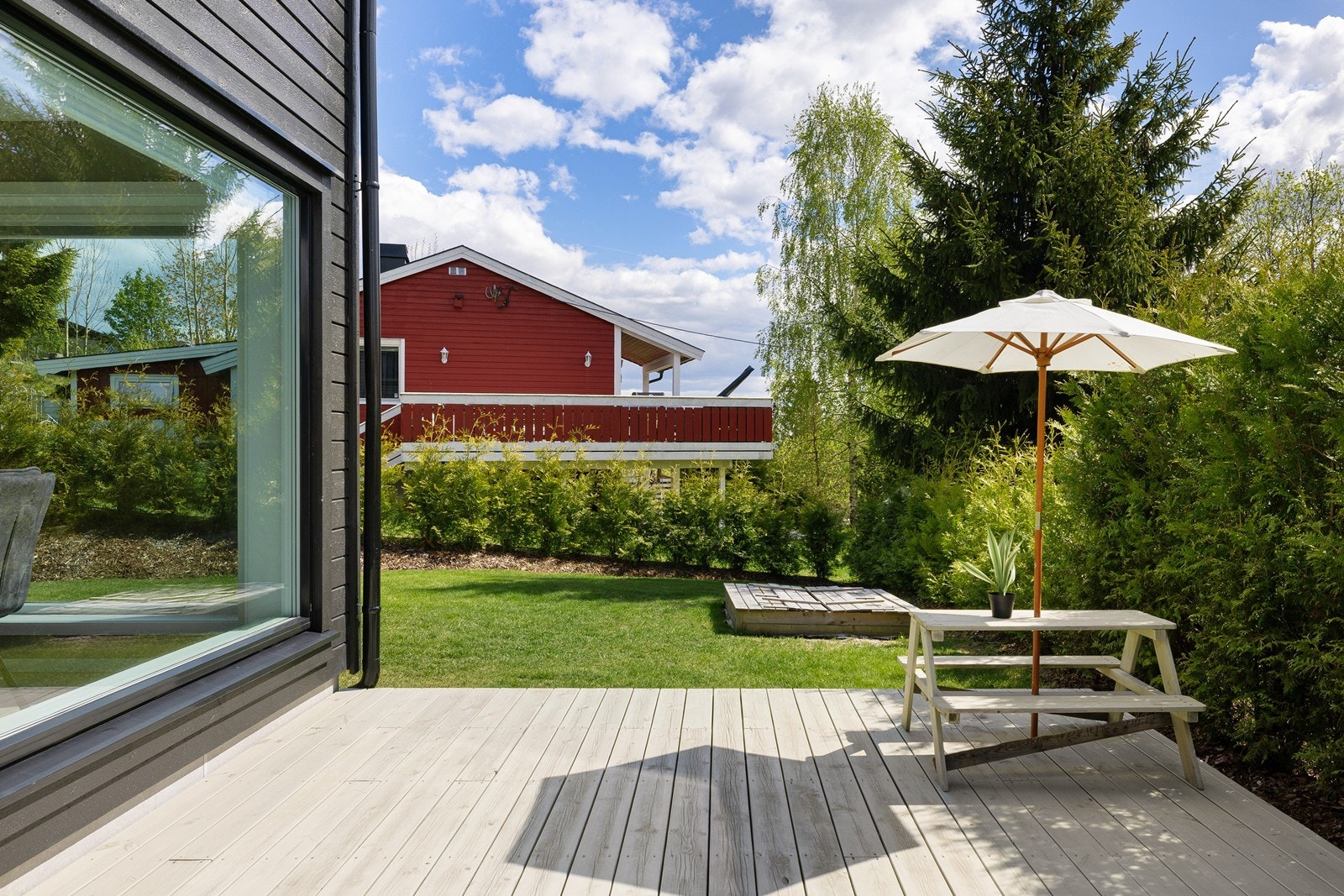 Uteplassen er på 28 m². Galleribilde