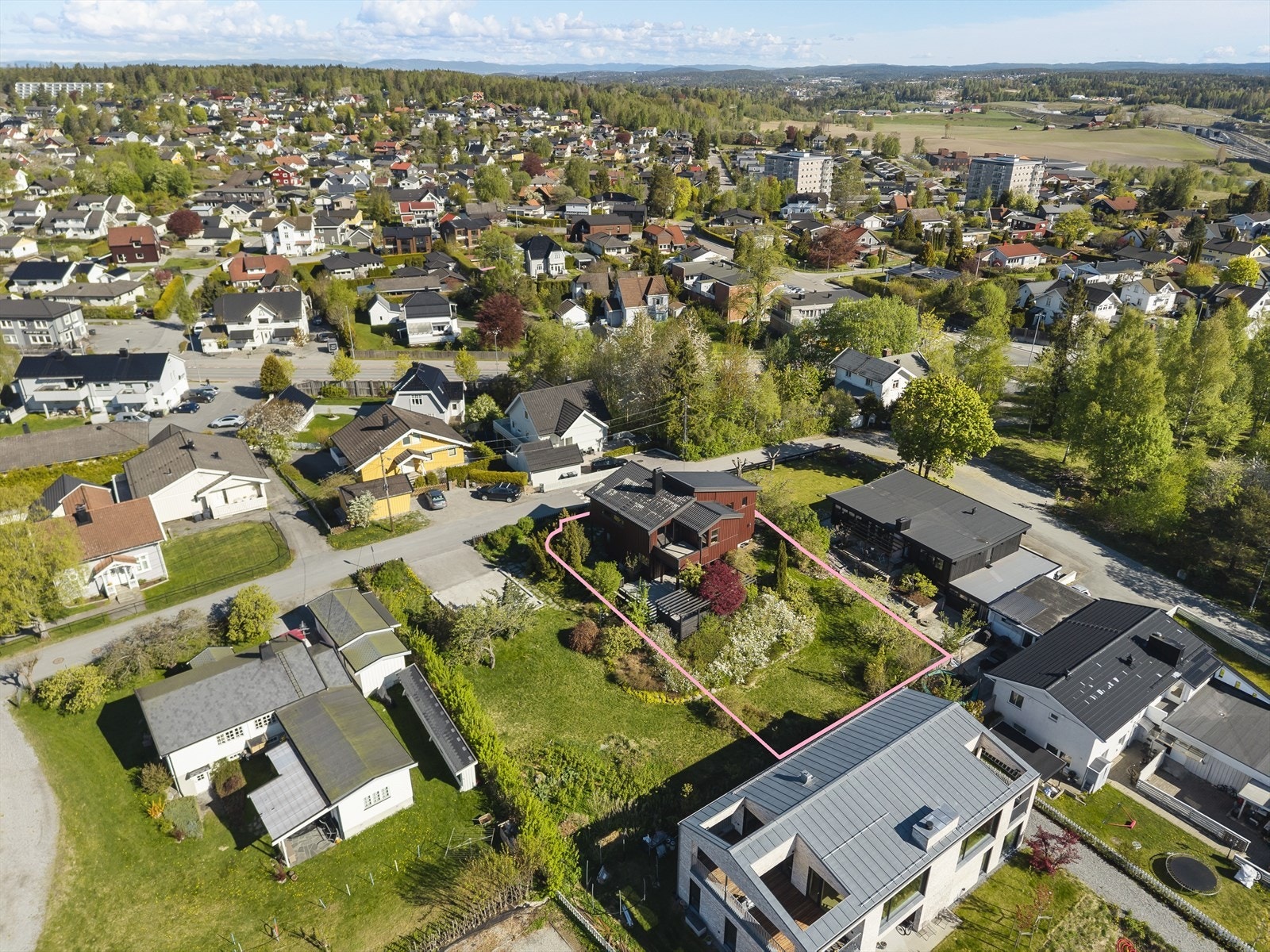 Bildet viser et omtrentlig omriss av Gamleveien 2a (Gamleveien 2b kan kjøpes som tilleggstomt) Galleribilde