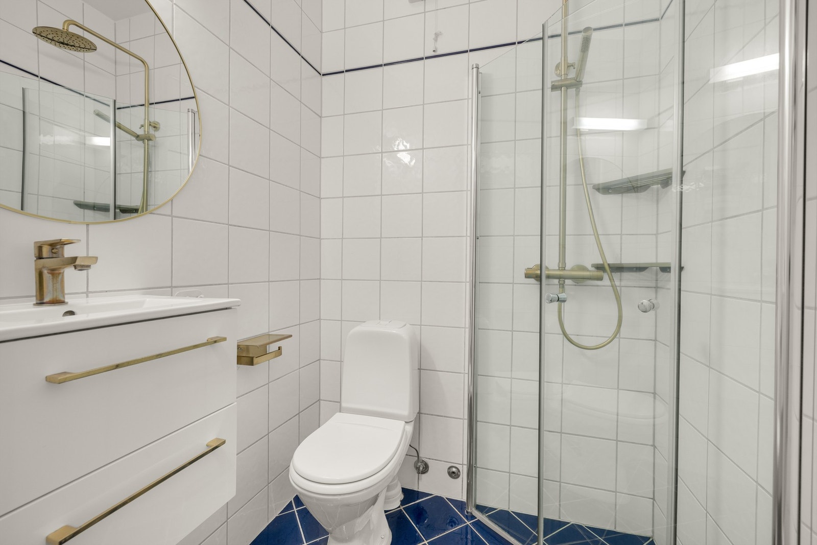 Moderne innreding satt inn i 2020 Galleribilde