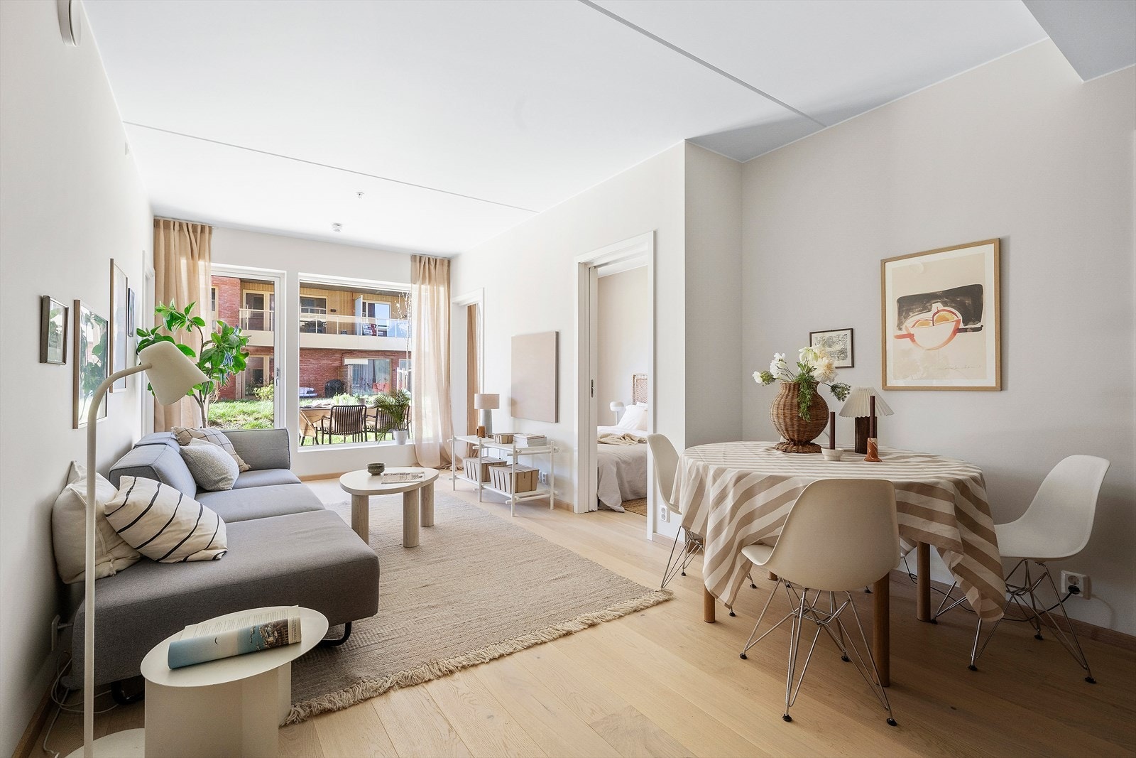 Velkommen til Idrettsgata 4! Ny 3-roms leilighet med privat vestvendt markterrasse & vannbåren gulvvarme | Mulighet for kjøp av garasjeplass m/lader Galleribilde