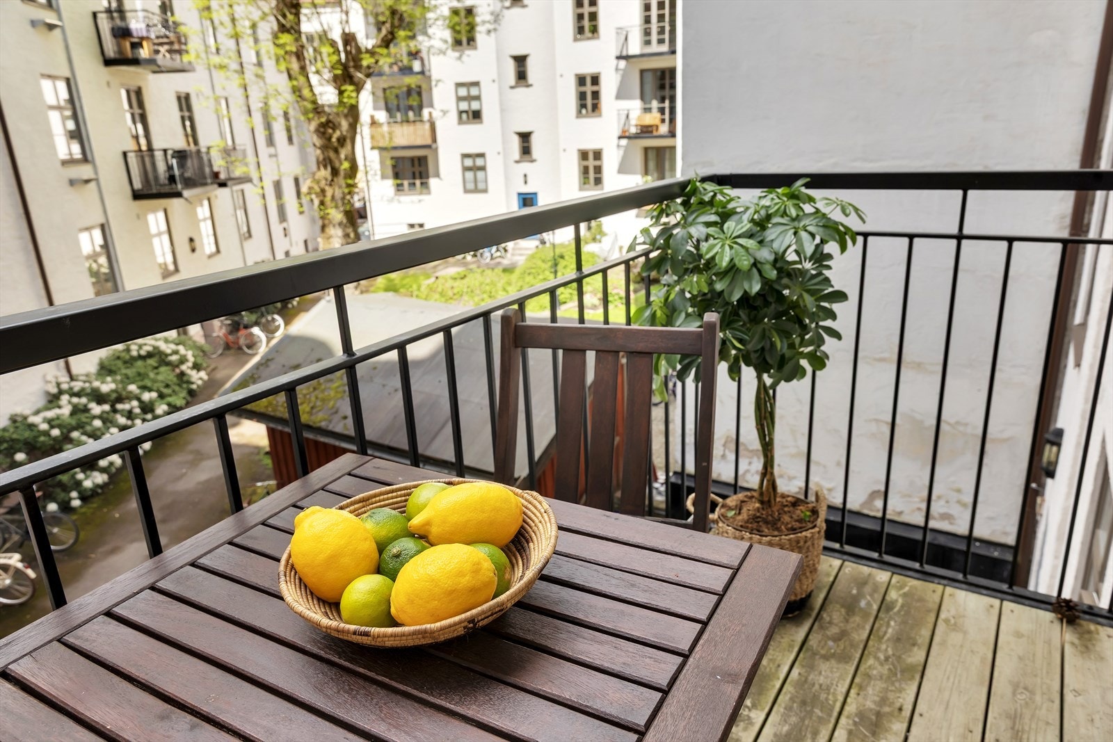 Her er det plass til utemøbler og beplantning. Galleribilde