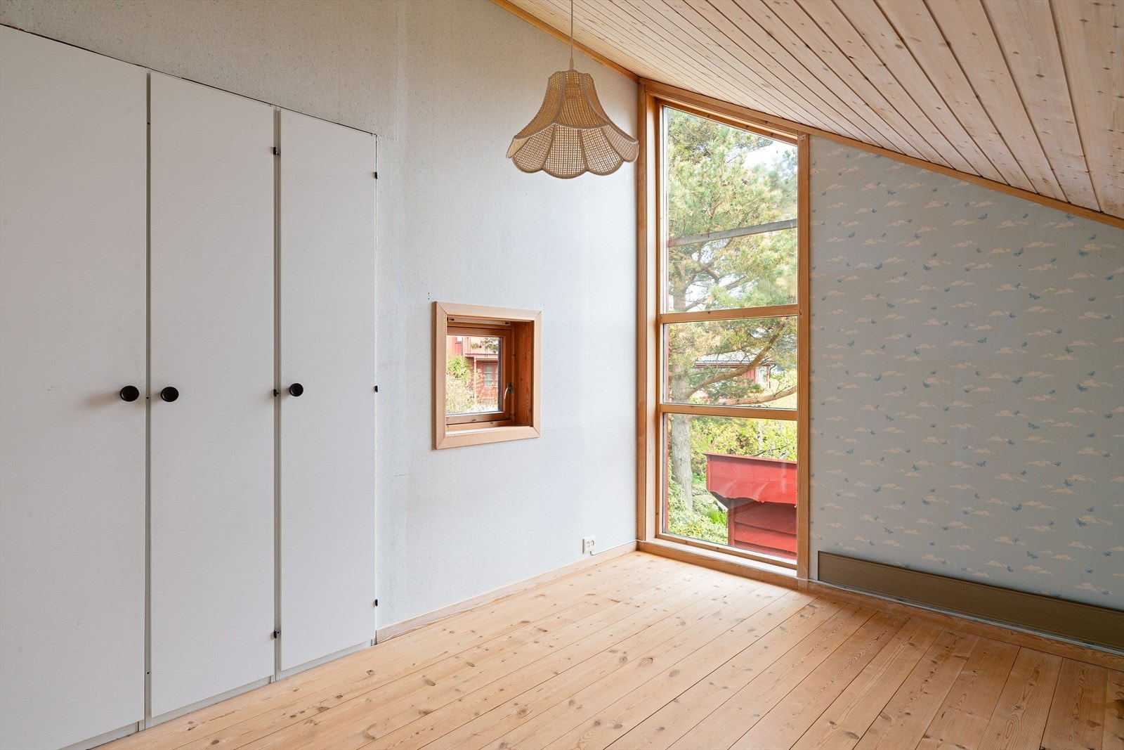 Det andre soverommet passer perfekt som gjesterom, barnerom eller hjemmekontor - alt etter behov. Galleribilde