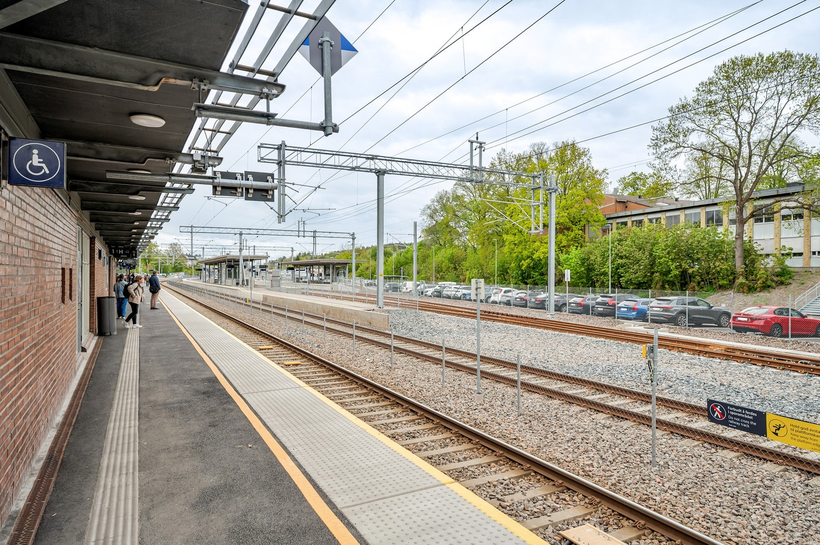 Tønsberg stasjon ligger kun en kort spasertur fra leiligheten. Galleribilde