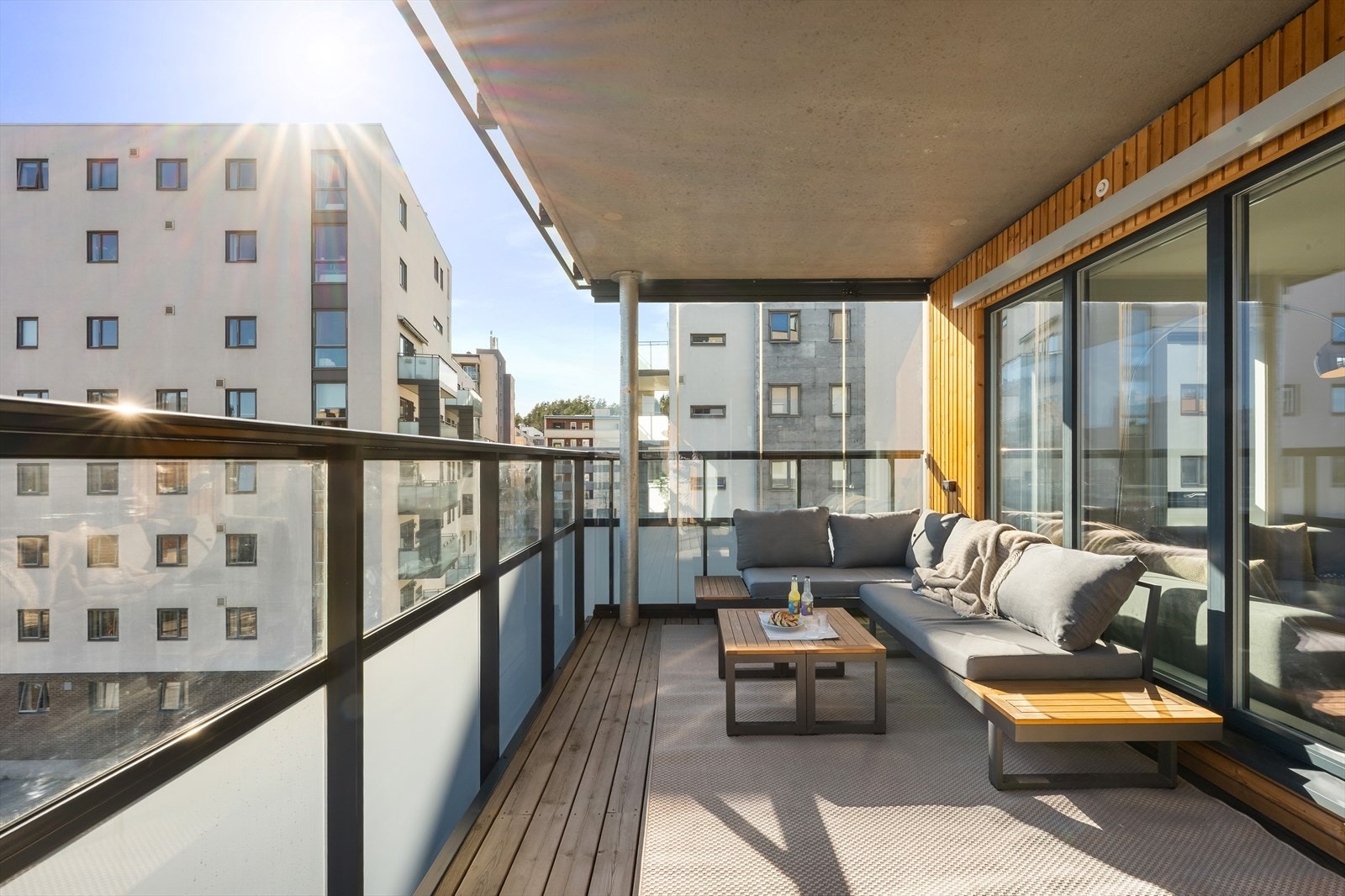 Her ligger alt tilrette for å nyte gode solforhold på fine sommerdager. Galleribilde