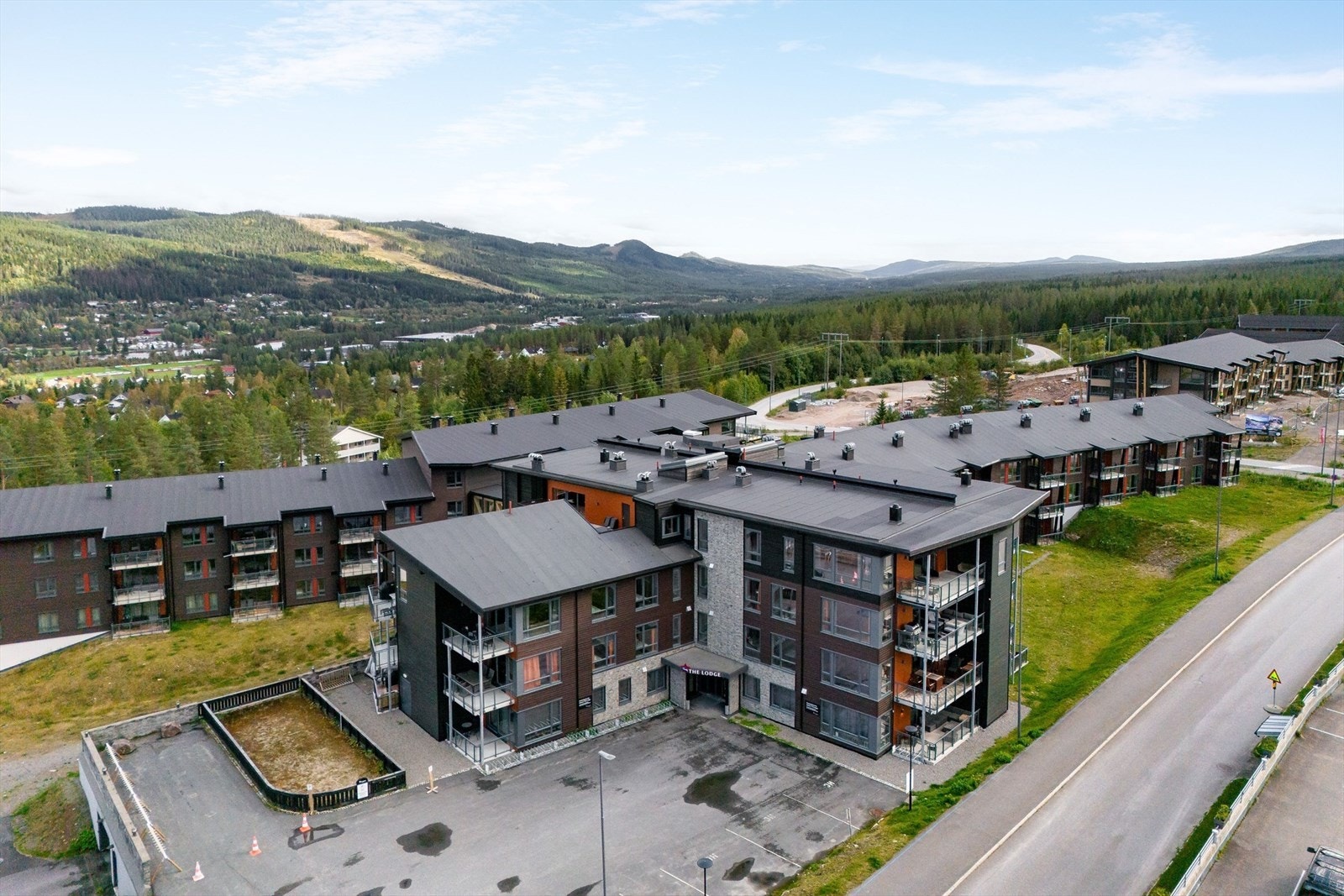 The Lodge har en sentral og attraktiv plassering i bunnen av Trysilfjellet, en populær helårsdestinasjon. Galleribilde