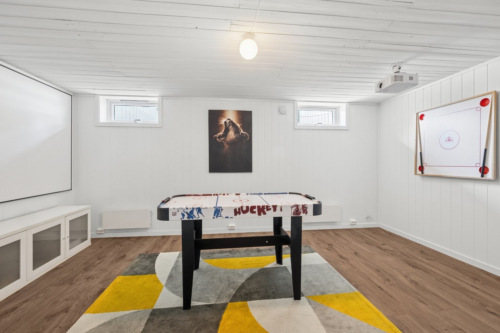 Rom i kjeller er benyttet som kjellerstue. Ikke godkjent for varig opphold. Galleribilde