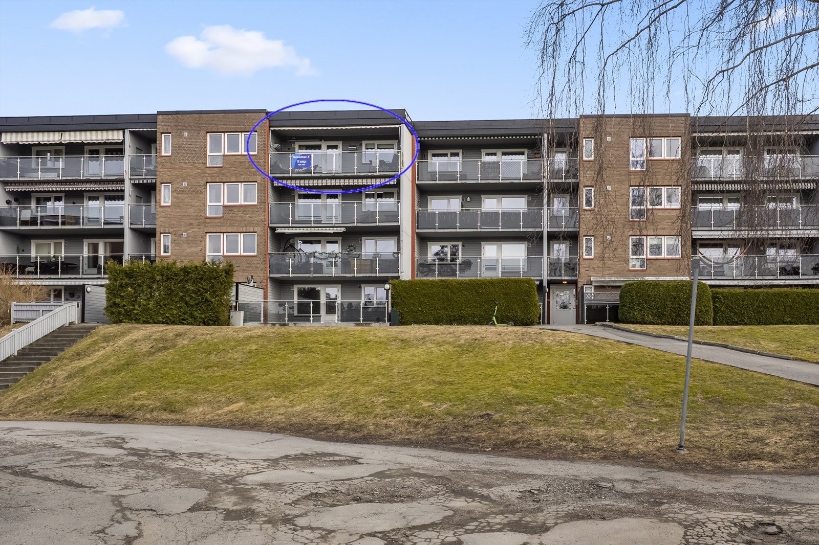 3-roms andelsleilighet på Øreåsen med attraktiv plassering i øverste etasje. Galleribilde
