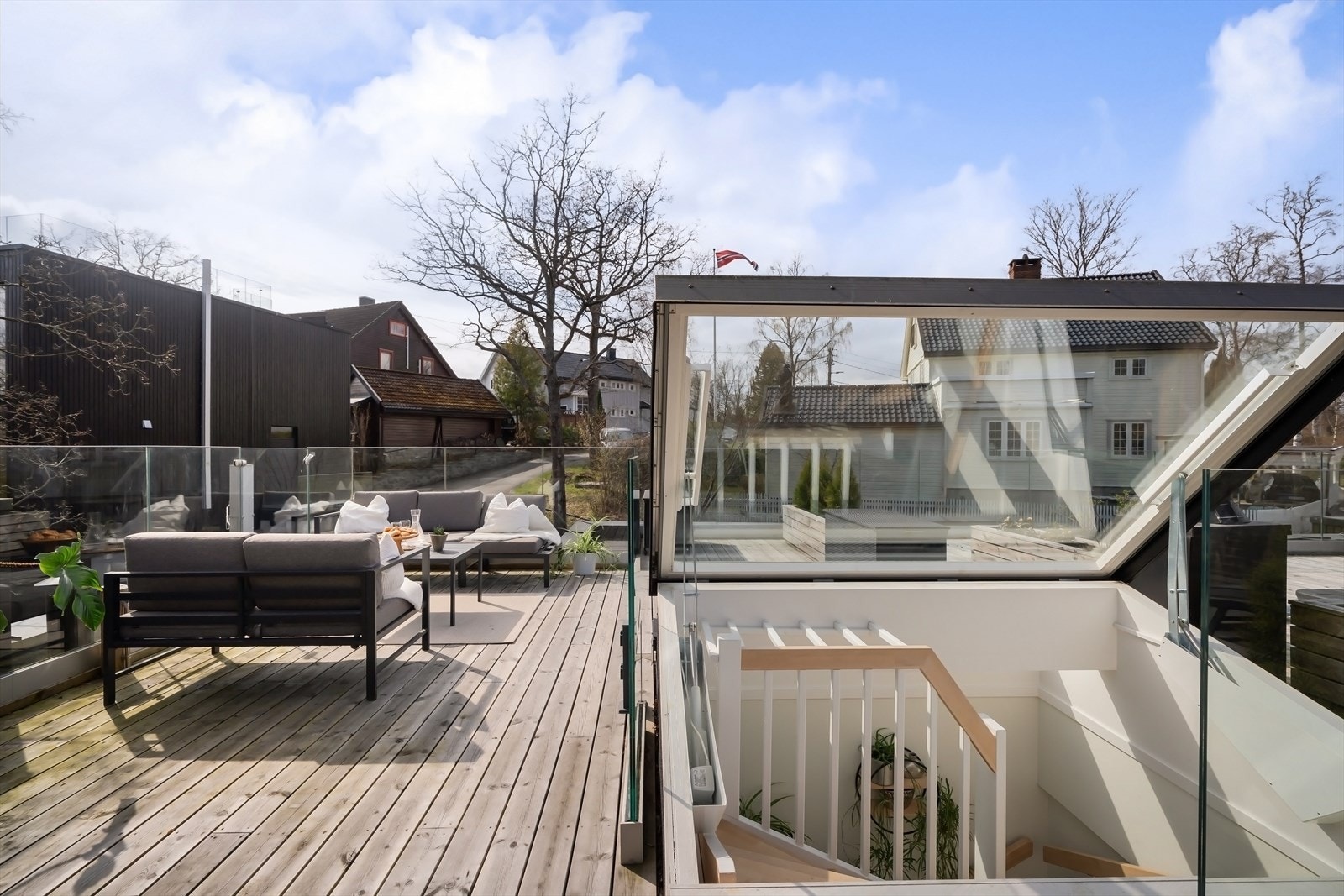 Takterrassen blir en viktig og naturlig del av hjemmet, spesielt på sommerstid! Galleribilde